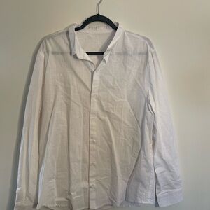White Casual Button Down Shirt with Crisp Cotton Fabric